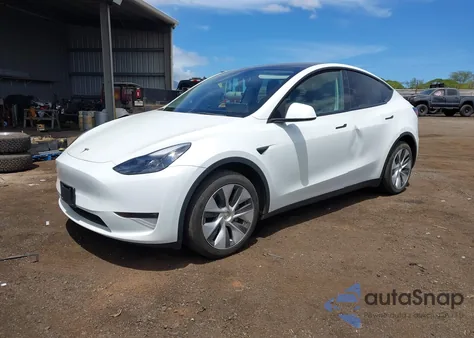 2023 Tesla Model Y Awd/Long Range Dual Motor All-Wheel Drive z USA, uszkodzony, nr VIN 7SAYGDEE1PF752864